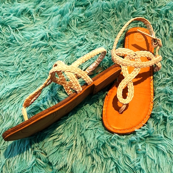 Wonder Nation Criss-Cross Braided Sandals - Picture 2 of 3